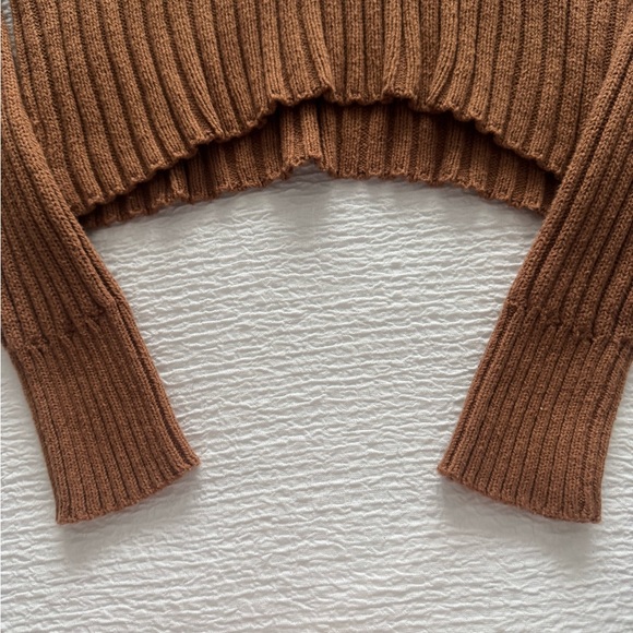 American Eagle Outfitters Ribbed Cropped Turtleneck Sweater - Brown - Picture 2 of 5